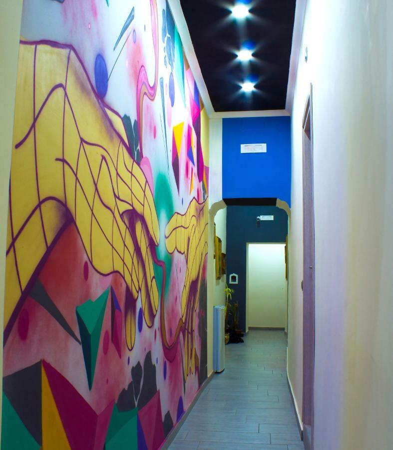 Holiday Naples Art Rooms エクステリア 写真