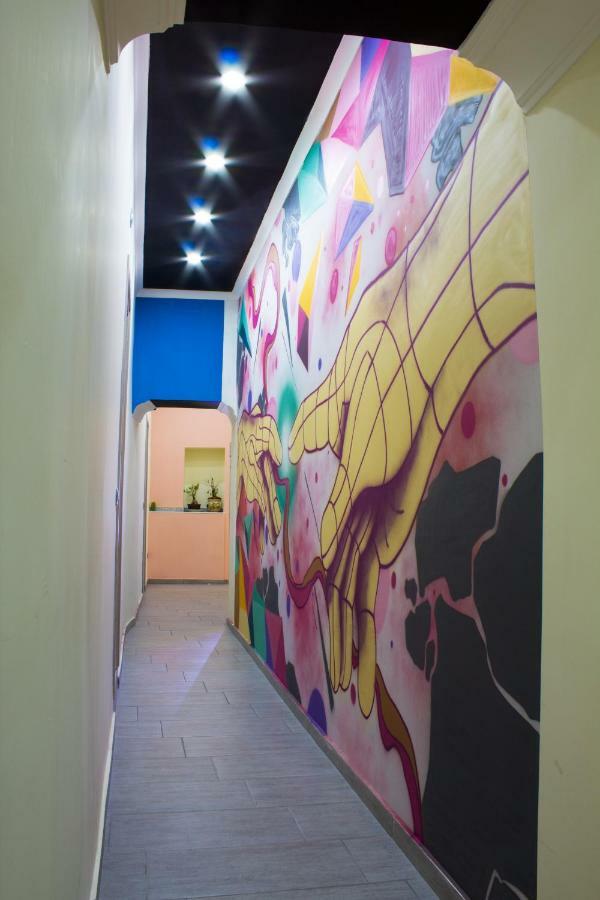 Holiday Naples Art Rooms エクステリア 写真